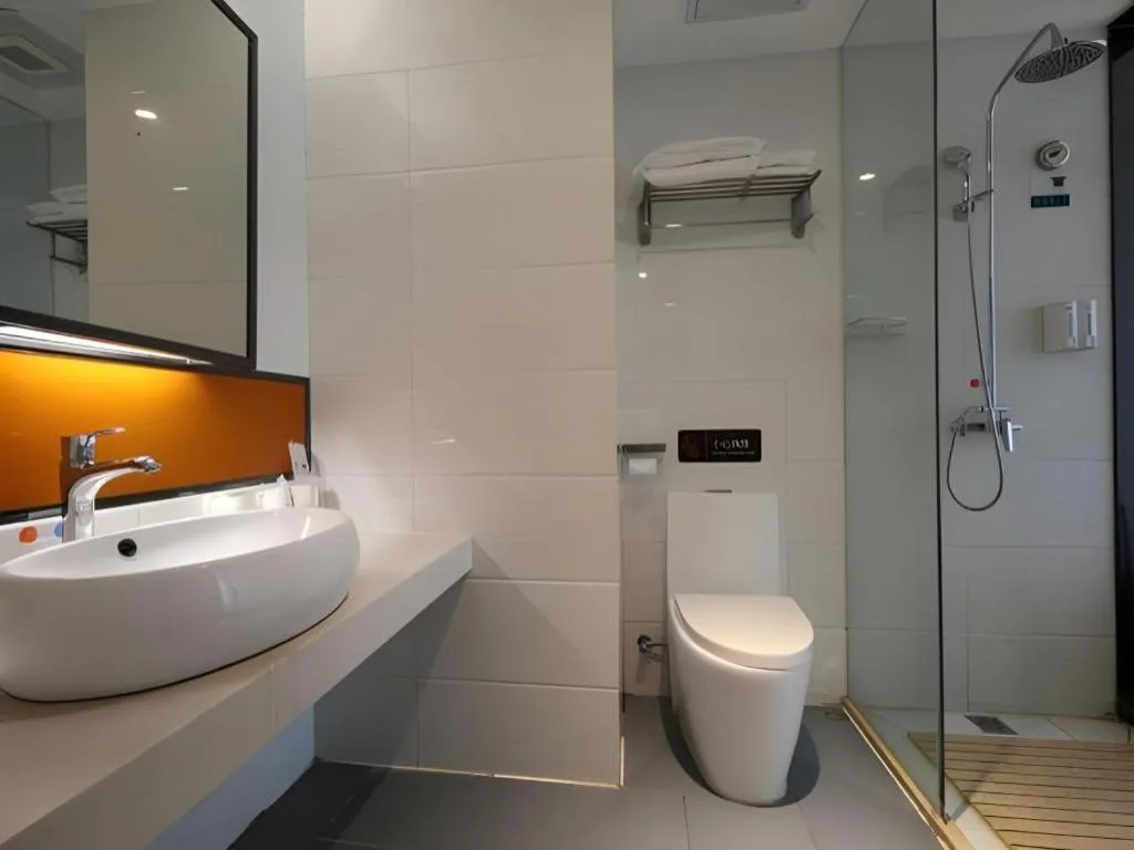 7Days Premium Yichang Railway Station East