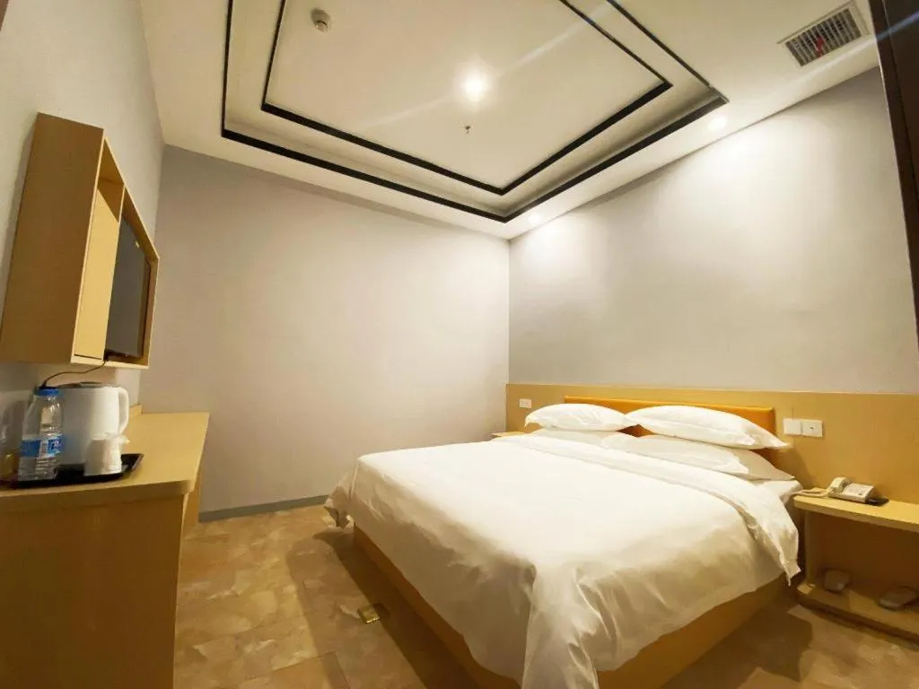 Bed in 7Days Premium Yichang Railway Station East