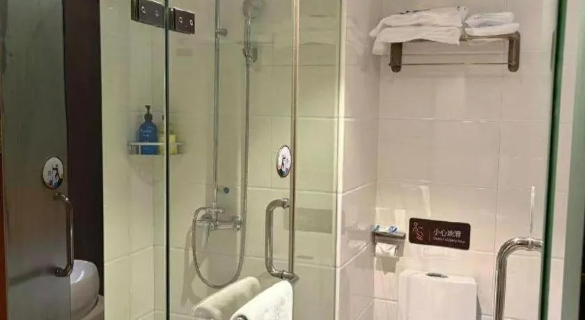 7Days Premium Yichang Railway Station East