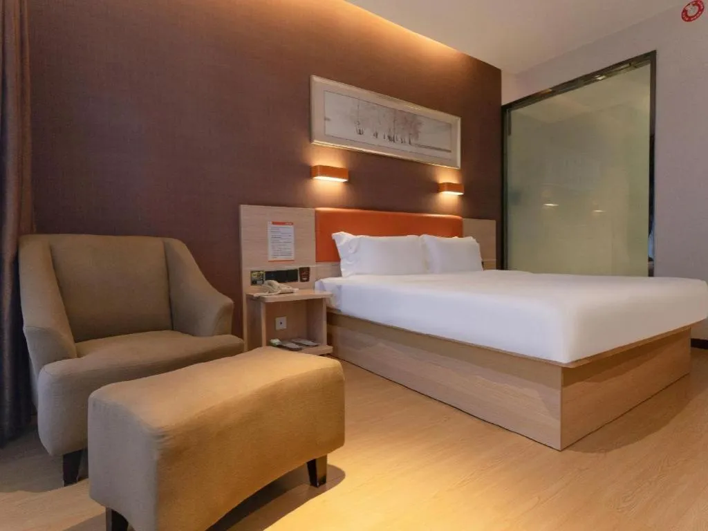 Bed in 7Days Premium Yichang Railway Station East