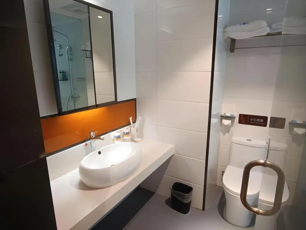 7Days Premium Yichang Railway Station East