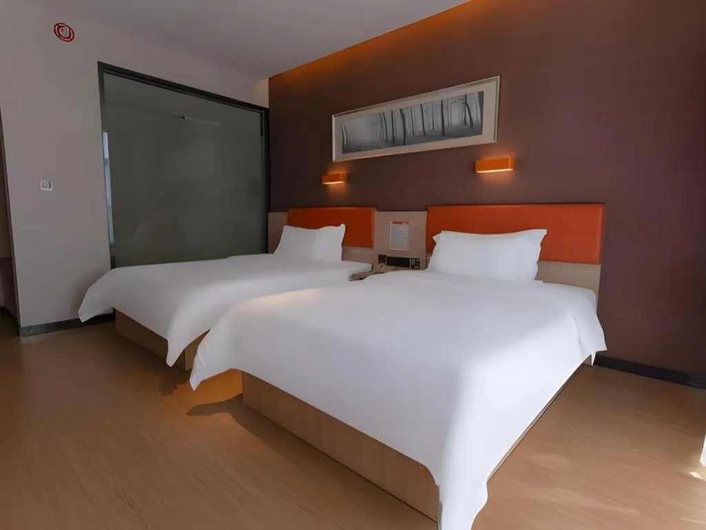 Bed in 7Days Premium Yichang Railway Station East