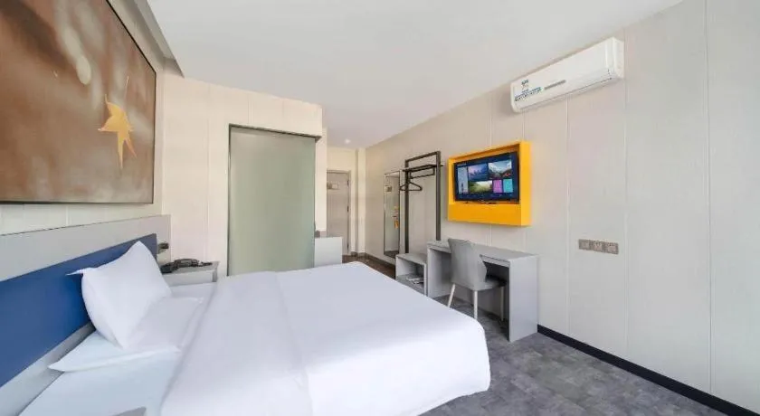 Bed in 7 Days Inn Tai'an Dongpingxi Hualian