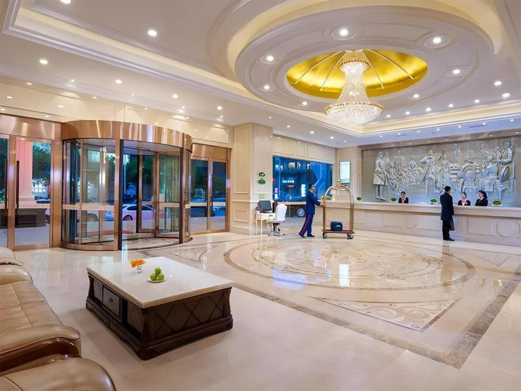 Vienna International Hotel Kunming Guangfu Road Aegean Shopping Center