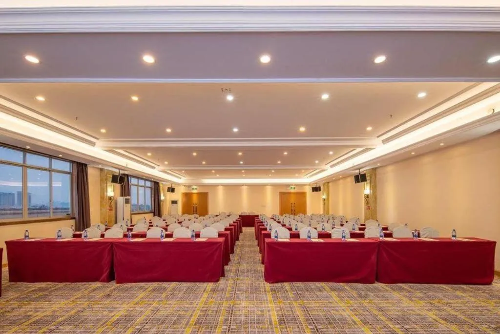 Vienna Hotel Guangzhou Airport Gaosu Pingsha