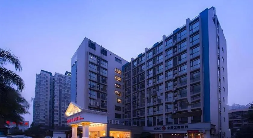 Vienna Hotel Chengdu Chunxi Road Lijiatuo Metro Station