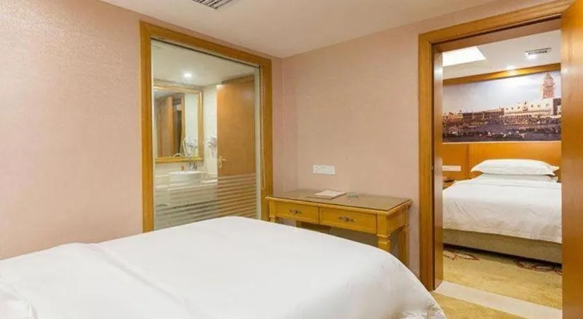 Bed in Vienna Hotel Changsha Wuyi Avenue Railway Station