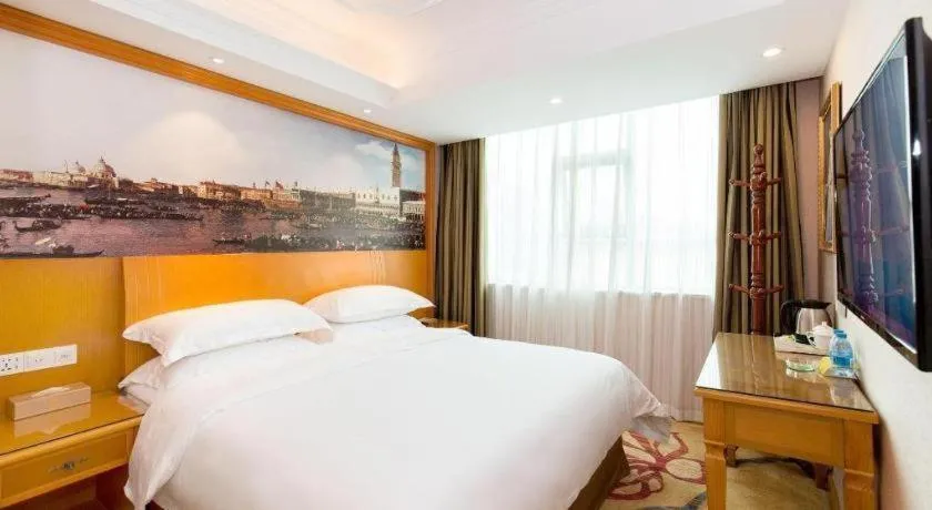 Bed in Vienna Hotel Changsha Wuyi Avenue Railway Station