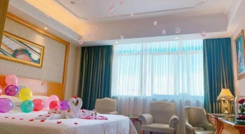 Bed in Vienna Hotel Chengdu Airport Shuangliu Wanda