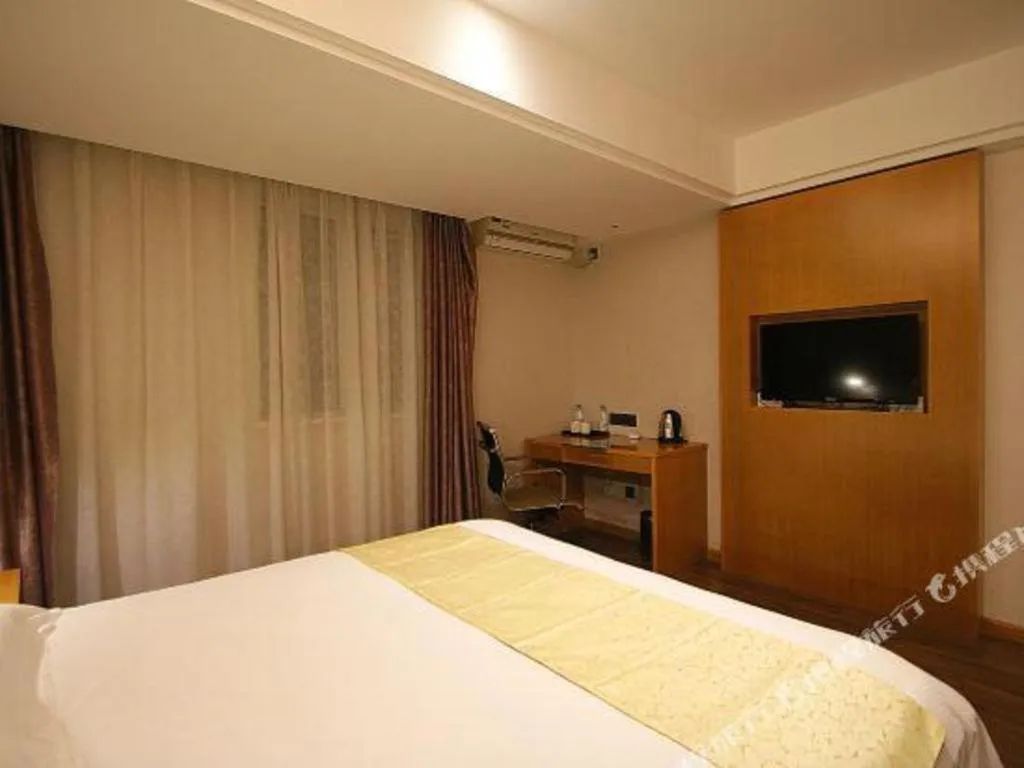 Bed in Yitel Shanghai Hongqiao Railway Station National Convention and Exhibition Center
