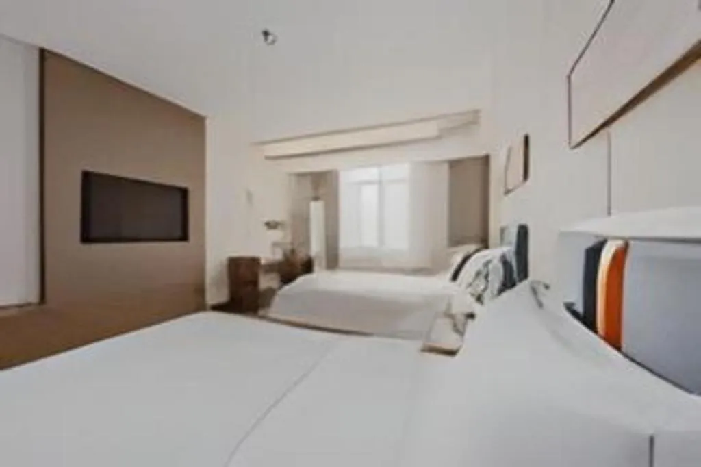 Bed in Yitel Shanghai Hongqiao Railway Station National Convention and Exhibition Center