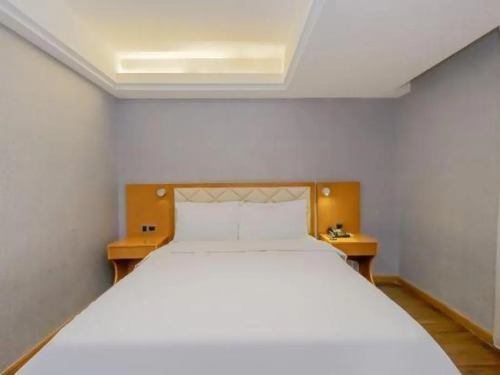 Bed in Yitel Shanghai Hongqiao Railway Station National Convention and Exhibition Center