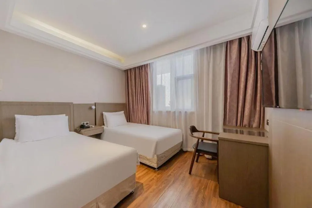 Bed in Yitel Shanghai Hongqiao Railway Station National Convention and Exhibition Center