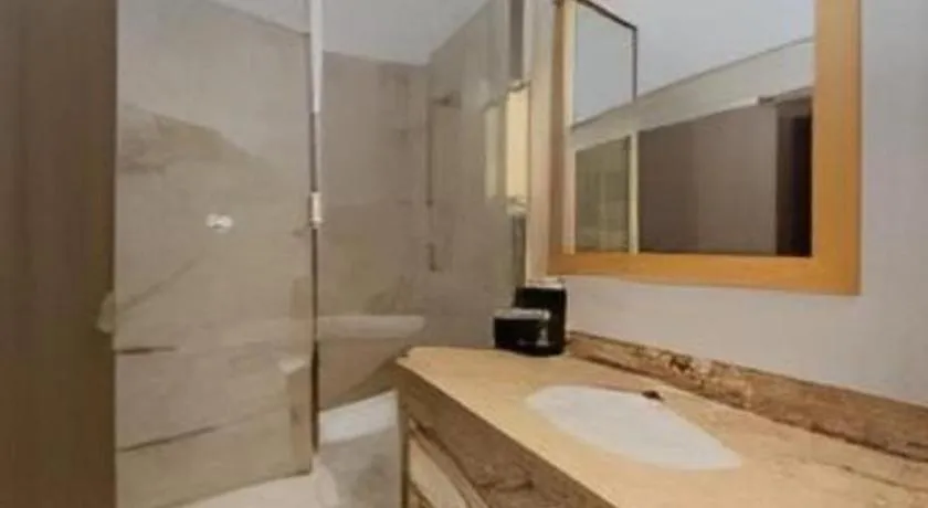 Yitel Shanghai Hongqiao Railway Station National Convention and Exhibition Center