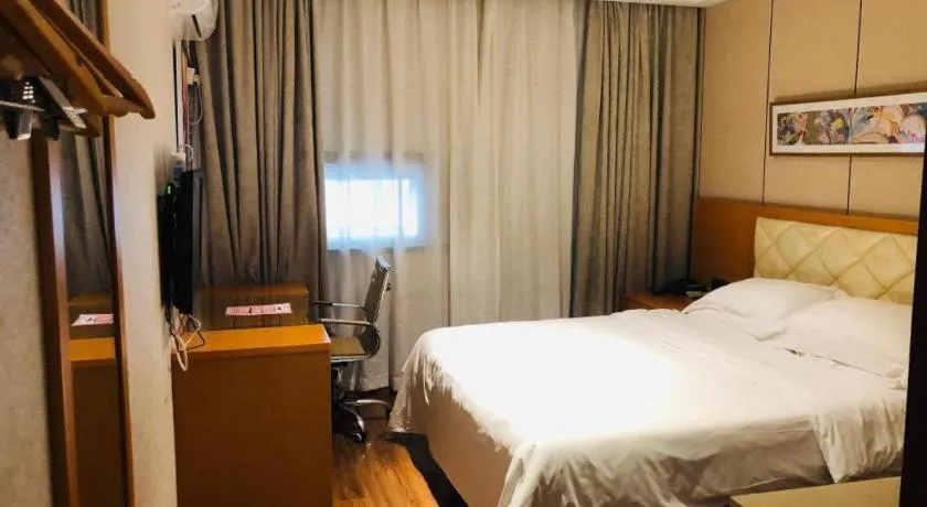 Bed in Yitel Shanghai Hongqiao Railway Station National Convention and Exhibition Center