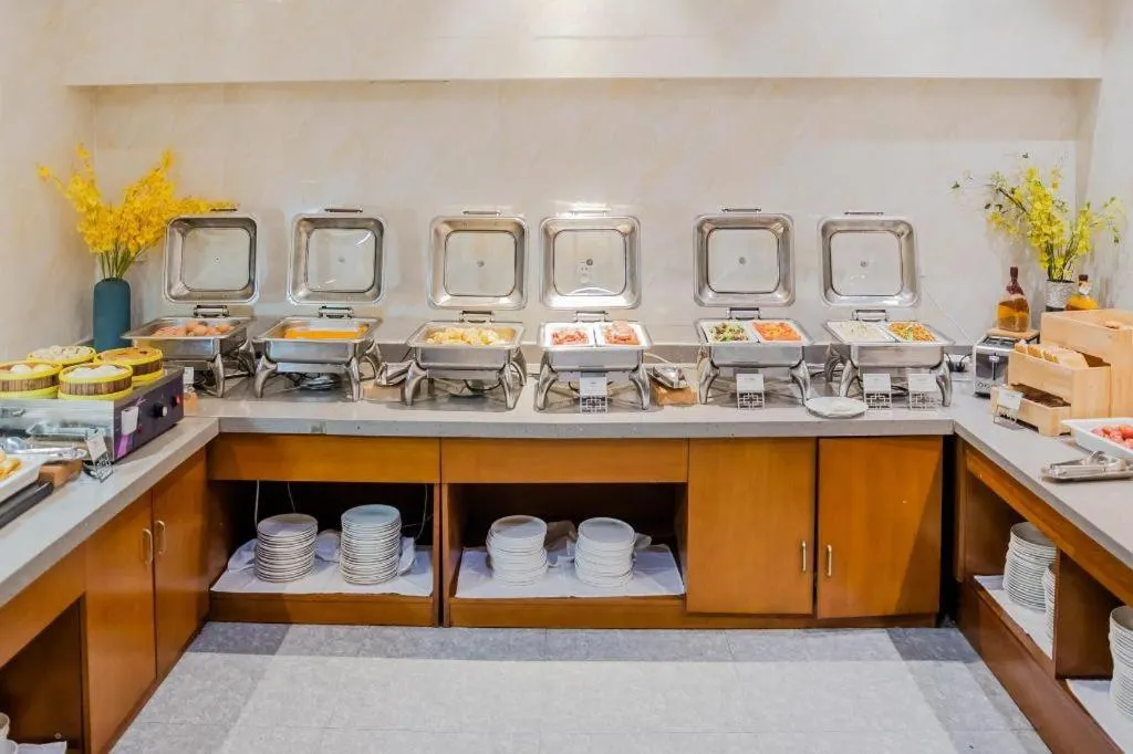 Yitel Shanghai Hongqiao Railway Station National Convention and Exhibition Center