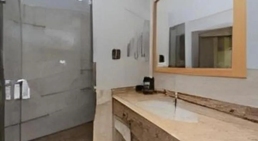 Yitel Shanghai Hongqiao Railway Station National Convention and Exhibition Center