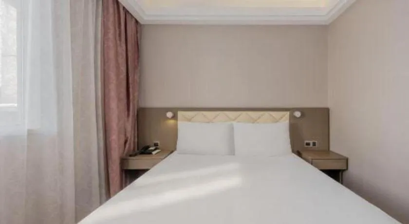 Bed in Yitel Shanghai Hongqiao Railway Station National Convention and Exhibition Center