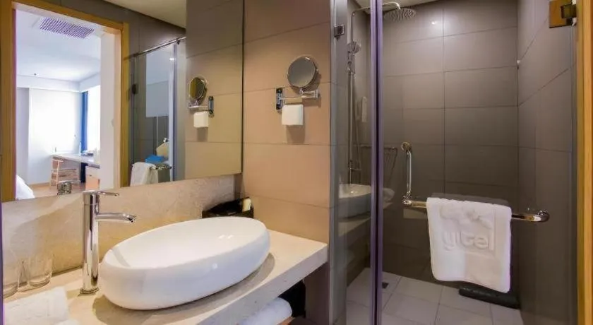 Yitel Shenyang Sanhao Street Shengjing Hospital