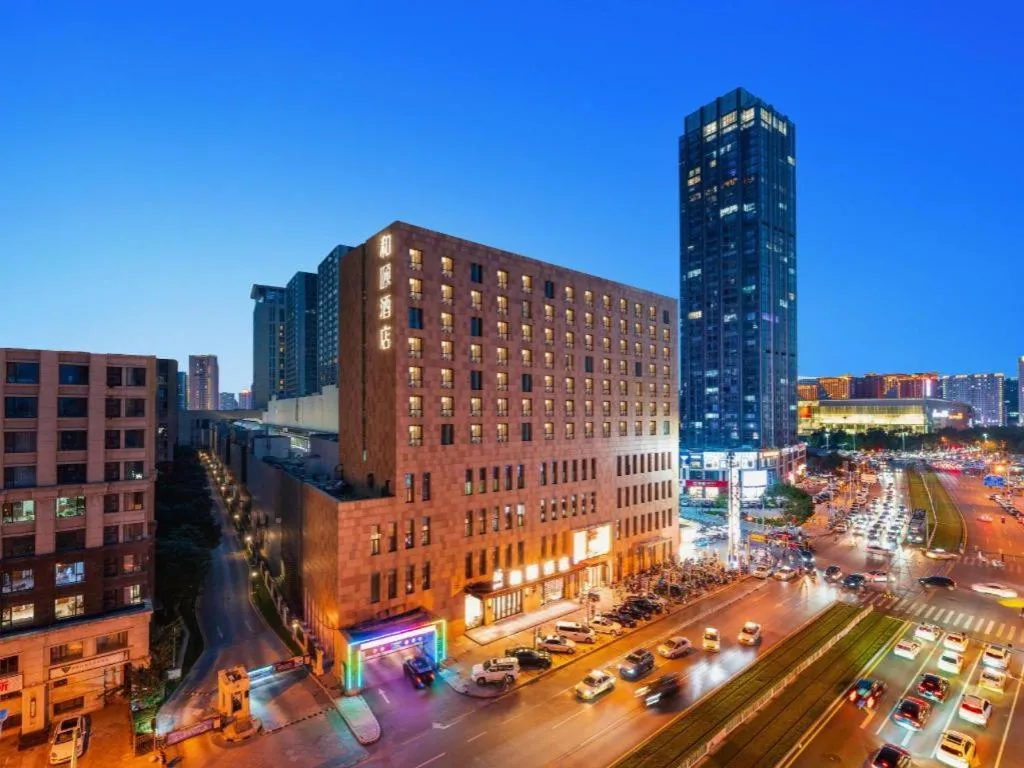 Yitel Shenyang Hunnan Olympic Sports Center Wanda Plaza