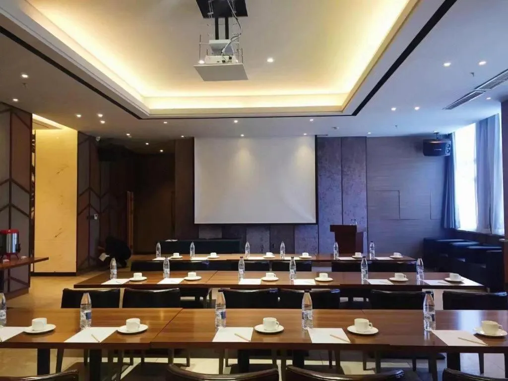 Yitel Shenyang Hunnan Olympic Sports Center Wanda Plaza