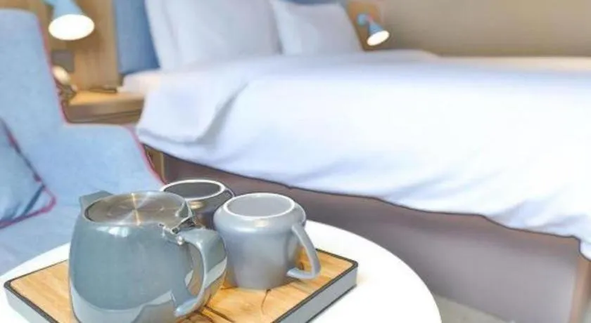 Bed in Home Inn Neo Leshan Central Food Street