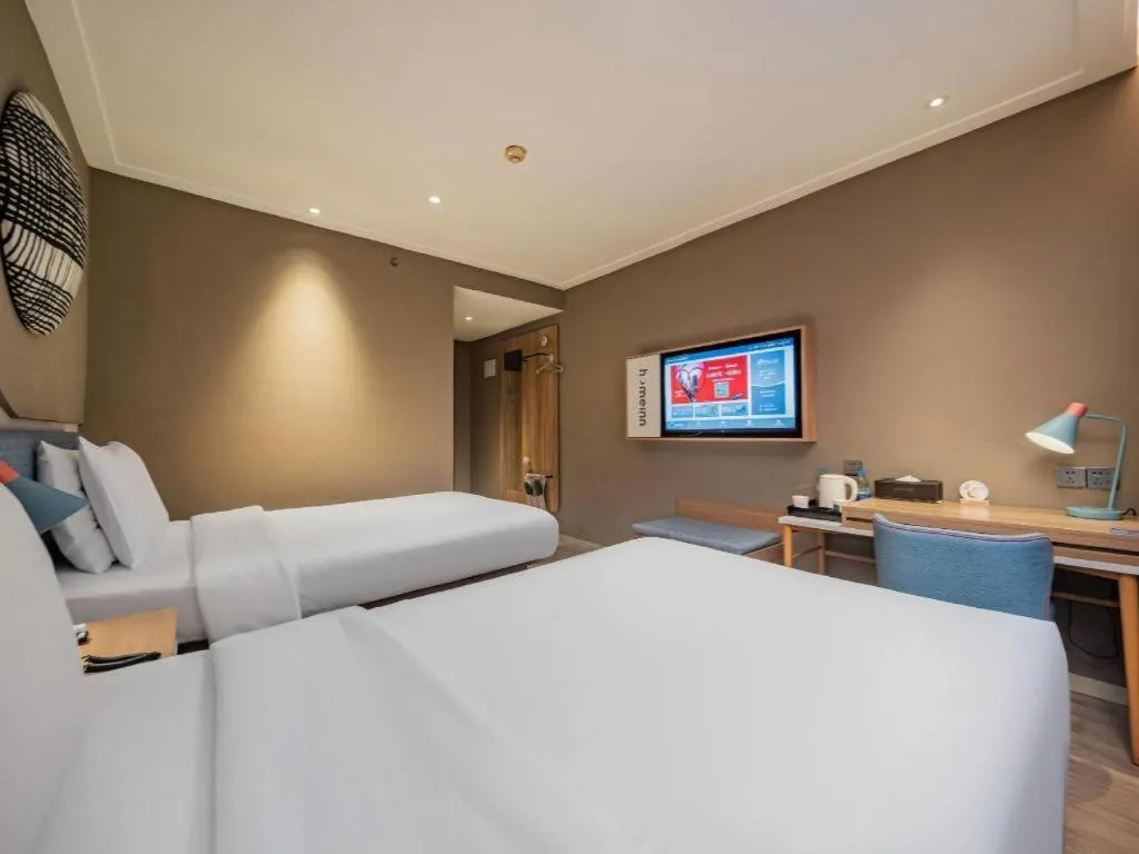 Bed in Home Inn Neo Leshan Central Food Street