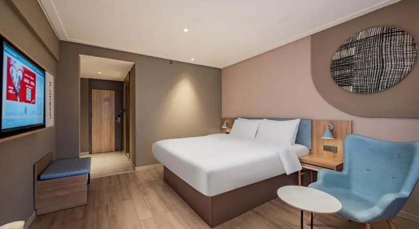 Bed in Home Inn Neo Leshan Central Food Street