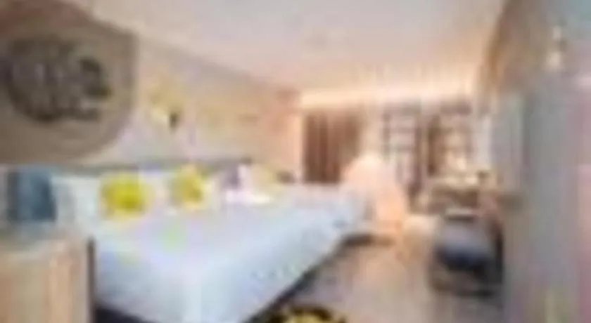 Bed in Home Inn Neo Leshan Central Food Street