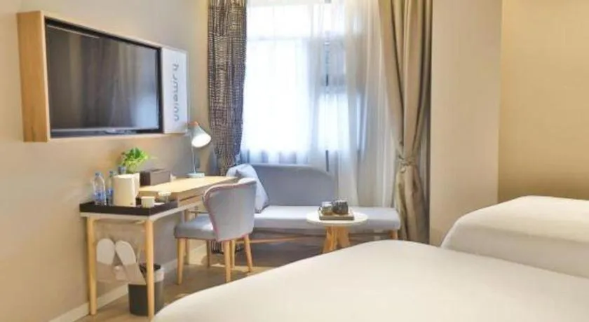 Bed in Home Inn Neo Leshan Central Food Street