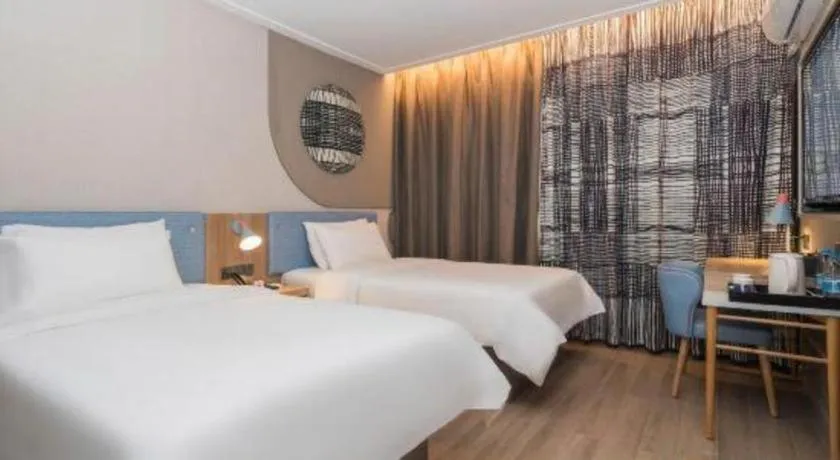 Bed in Home Inn Neo Leshan Central Food Street