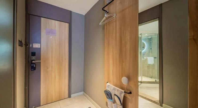 Home Inn Neo Leshan Central Food Street