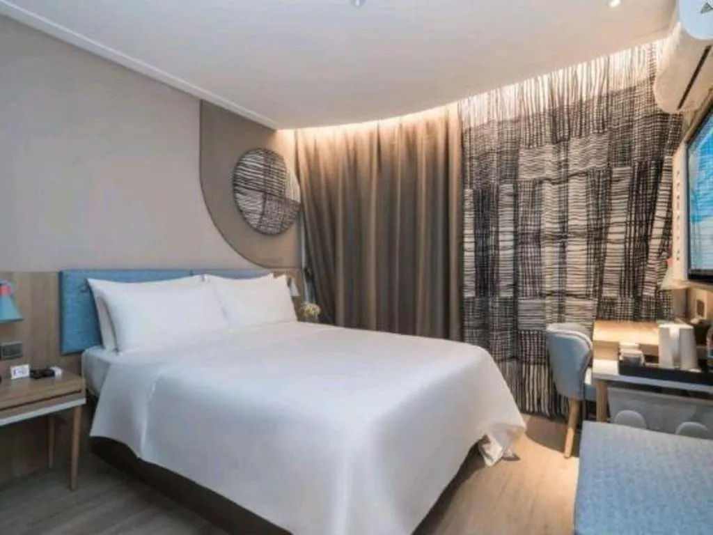 Bed in Home Inn Neo Leshan Central Food Street