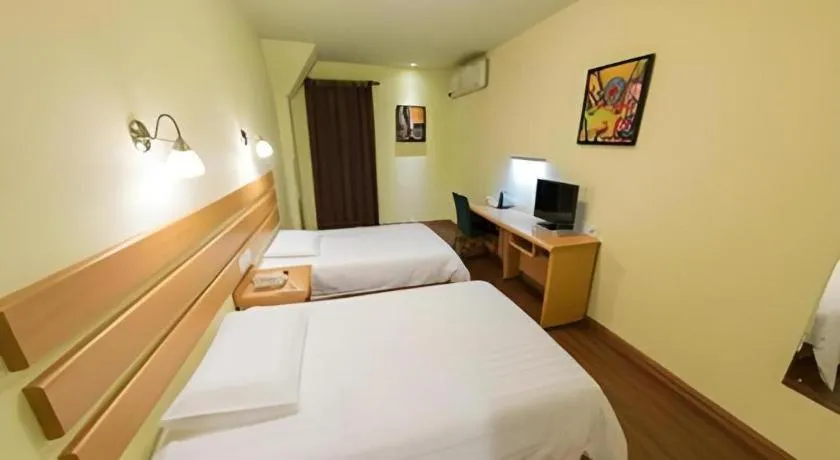 Bed in Home Inn Neo Leshan Central Food Street