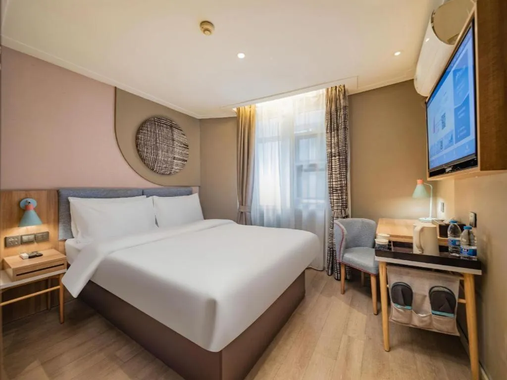 Bed in Home Inn Neo Leshan Central Food Street