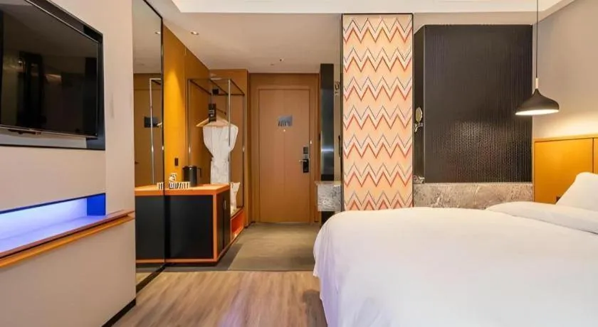 Bed in SOFIS POP HOTEL