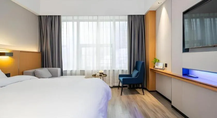 Bed in SOFIS POP HOTEL