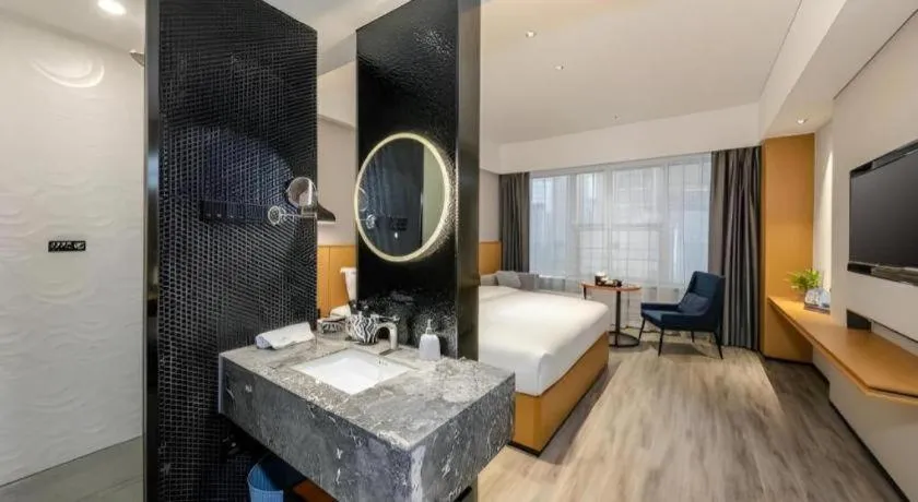 Bed in SOFIS POP HOTEL