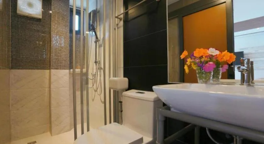 The River House Chiangkhan Hotel