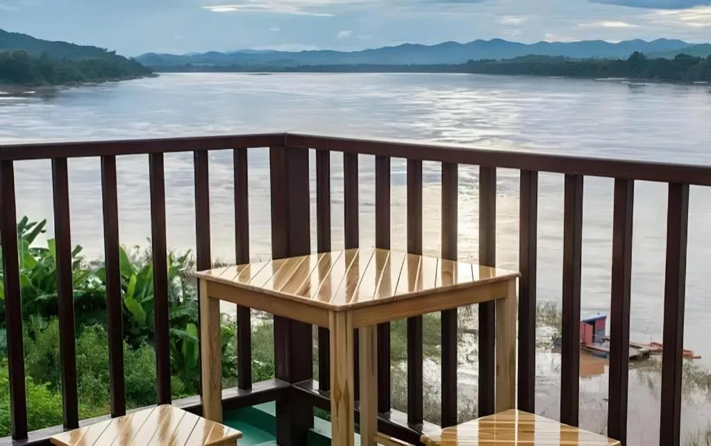 BankongRimkhong Chiangkhan - Adult Only