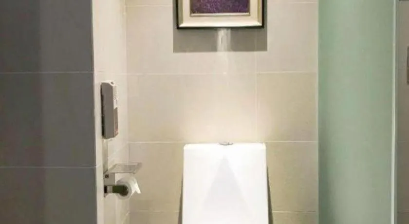 Lavande Hotel Wuhan Huazhong Normal University Guangbutun Metro Station