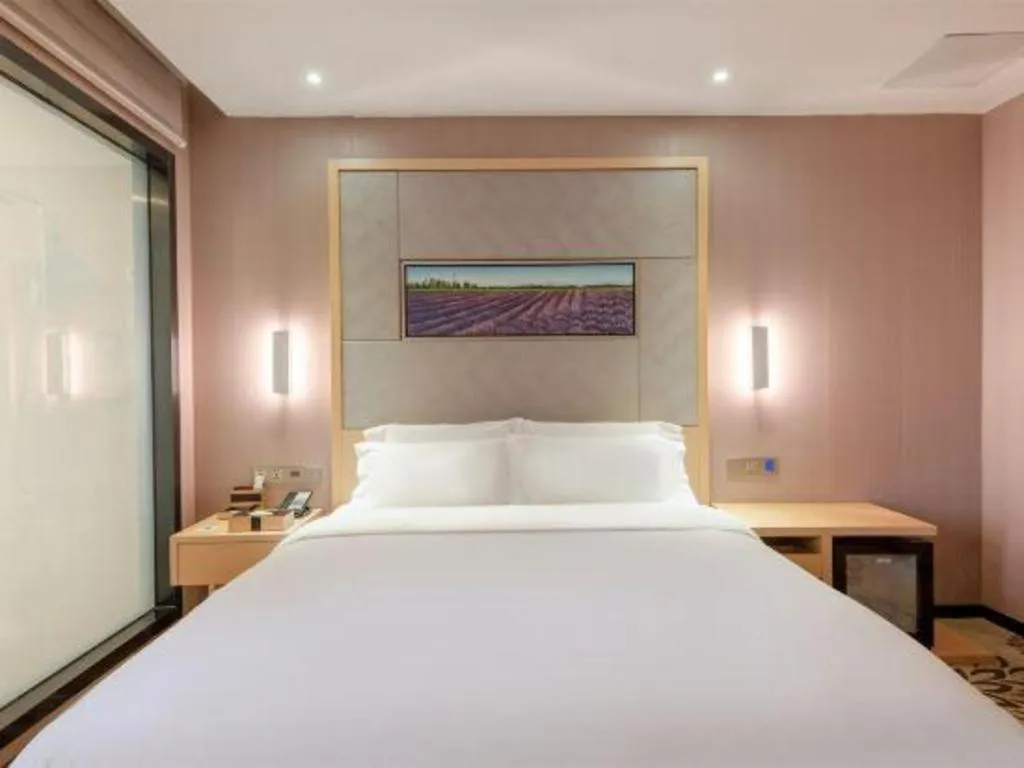 Bed in Lavande Hotels Guangzhou Jiahe Wanggang Metro Station Junhe Avenue