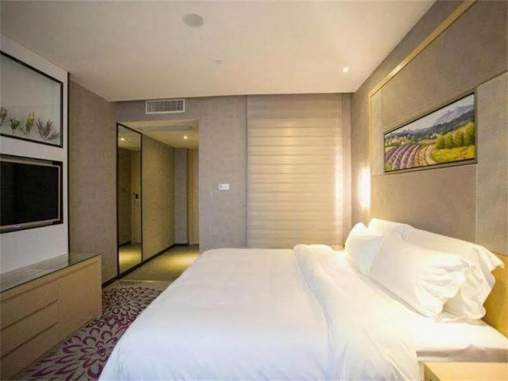 Bed in Lavande Hotels Guangzhou Jiahe Wanggang Metro Station Junhe Avenue