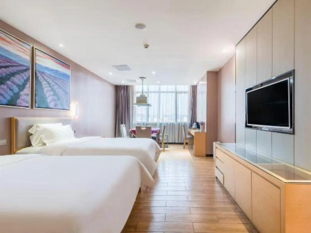 Bed in Lavande Hotels Guangzhou Jiahe Wanggang Metro Station Junhe Avenue
