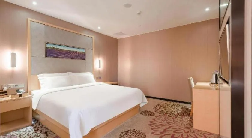 Bed in Lavande Hotels Guangzhou Jiahe Wanggang Metro Station Junhe Avenue