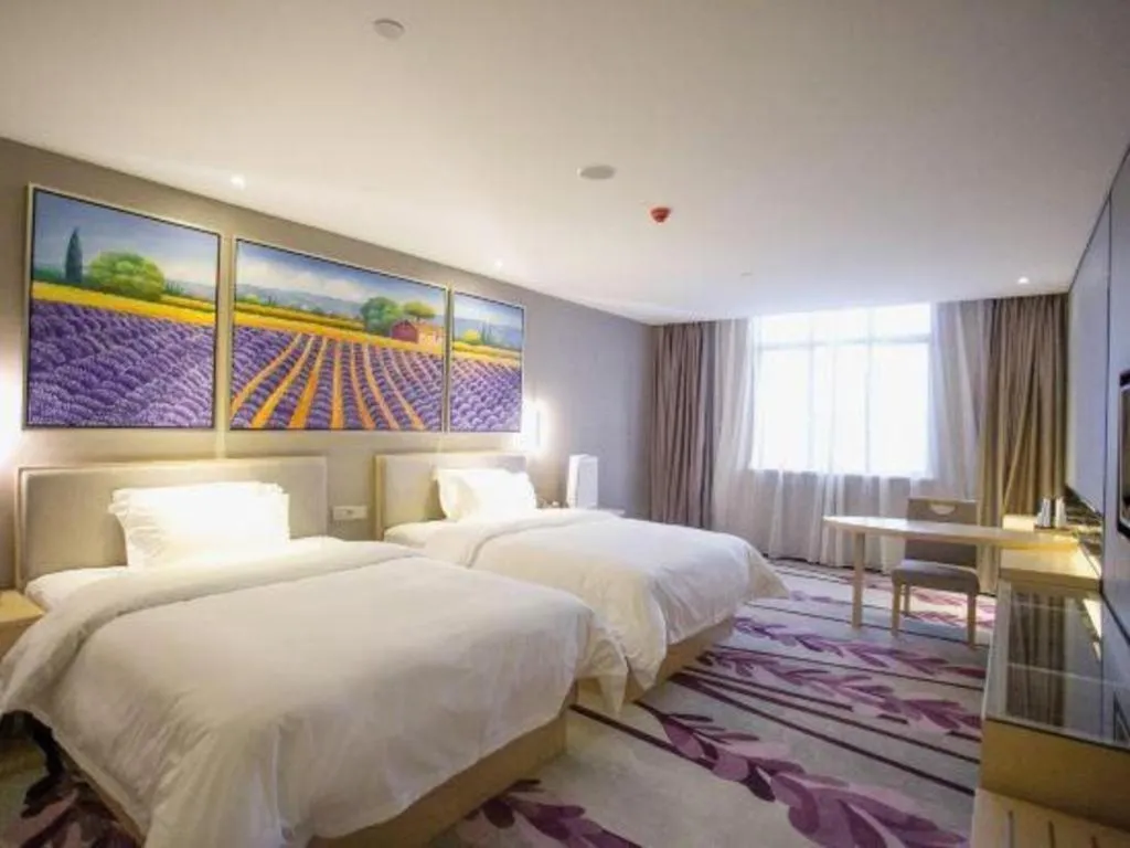 Bed in Lavande Hotels Guangzhou Jiahe Wanggang Metro Station Junhe Avenue
