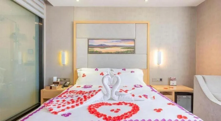 Bed in Lavande Hotels Guangzhou Jiahe Wanggang Metro Station Junhe Avenue