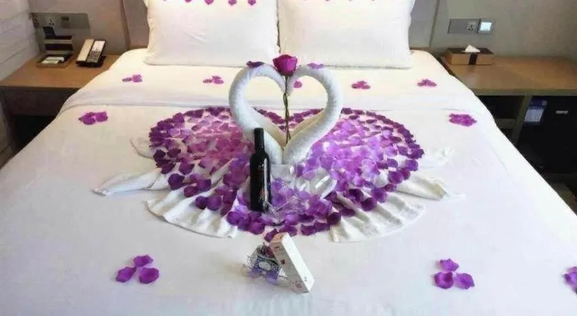 Bed in Lavande Hotels Guangzhou Jiahe Wanggang Metro Station Junhe Avenue