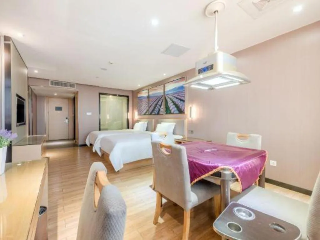 Bed in Lavande Hotels Guangzhou Jiahe Wanggang Metro Station Junhe Avenue