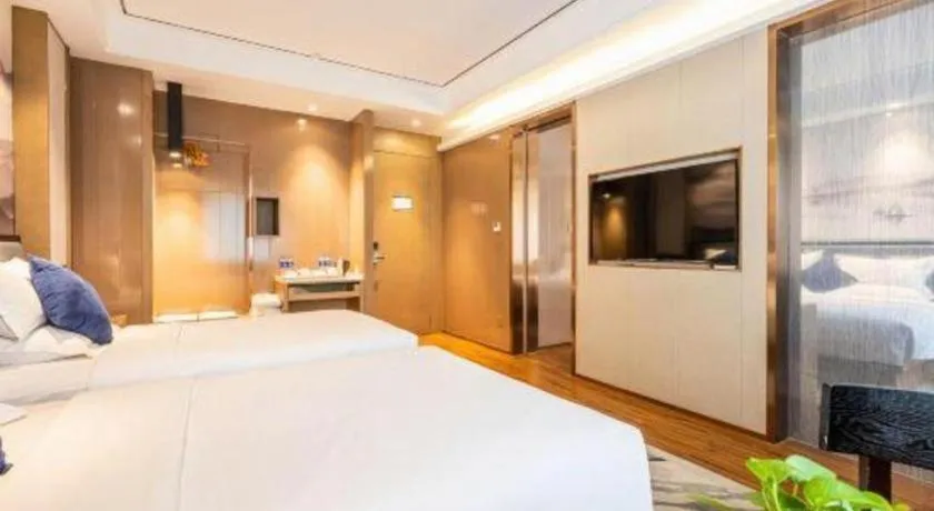 Bed in East Queen Hotel (Xi'an Beimen Metro Station)